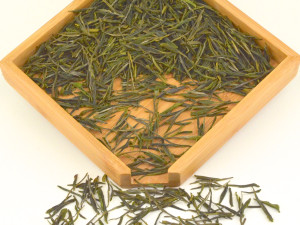 Purple Bamboo Shoot green tea 2014 dry tea leaves