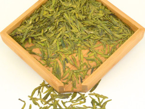 Shi Feng Dragon Well green tea 2014 dry tea leaves