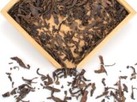 Da Ye Shu (Big Leaf Shu) shu puer tea dry leaves.