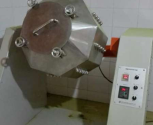 machine for grinding matcha