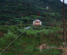 Cable carries Huangshan Maofeng (Yellow Mountain) green tea from the high mountain to the village.