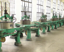 Kneading machines used for creating twisted tea leaf shape