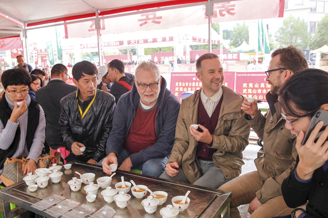 The tasting table at wuyishan's tea competition