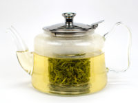 Ear Handle Glass Teapot with Glass Strainer side view