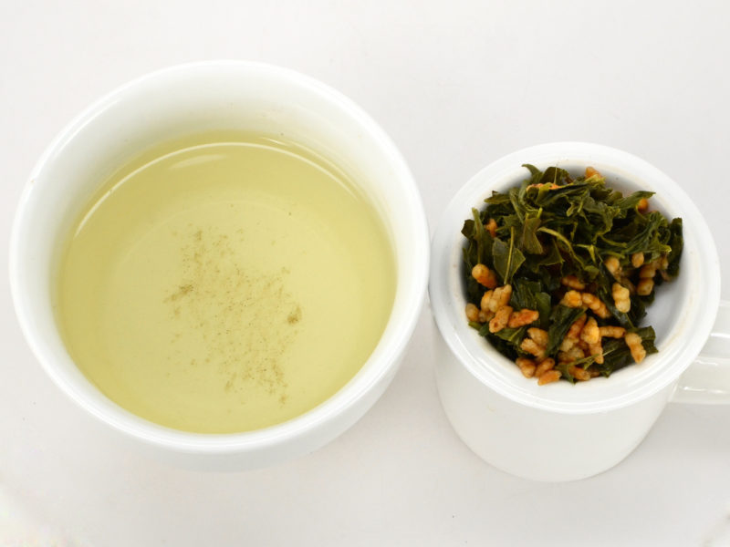 Xuanmicha (Genmaicha) tea and strained leaves.