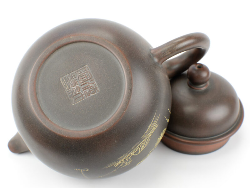Maker's stamp on base of Tall Hat Golden Traced Guangxi Nixing Teapot