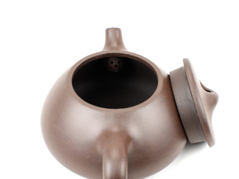 Inset strainer bulb inside the Purple Stone Scoop Zi Ni Yixing Teapot