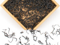 Hei Meiren (Black Beauty) Yunnan black tea dry leaves.